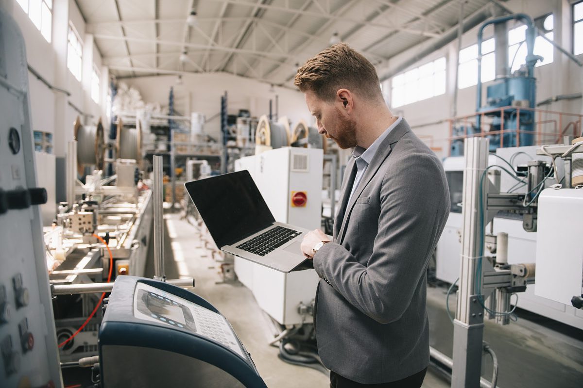 Der Aufbau einer vernetzten Produktion bedarf einer gut durchdachten Digitalisierungsstrategie.