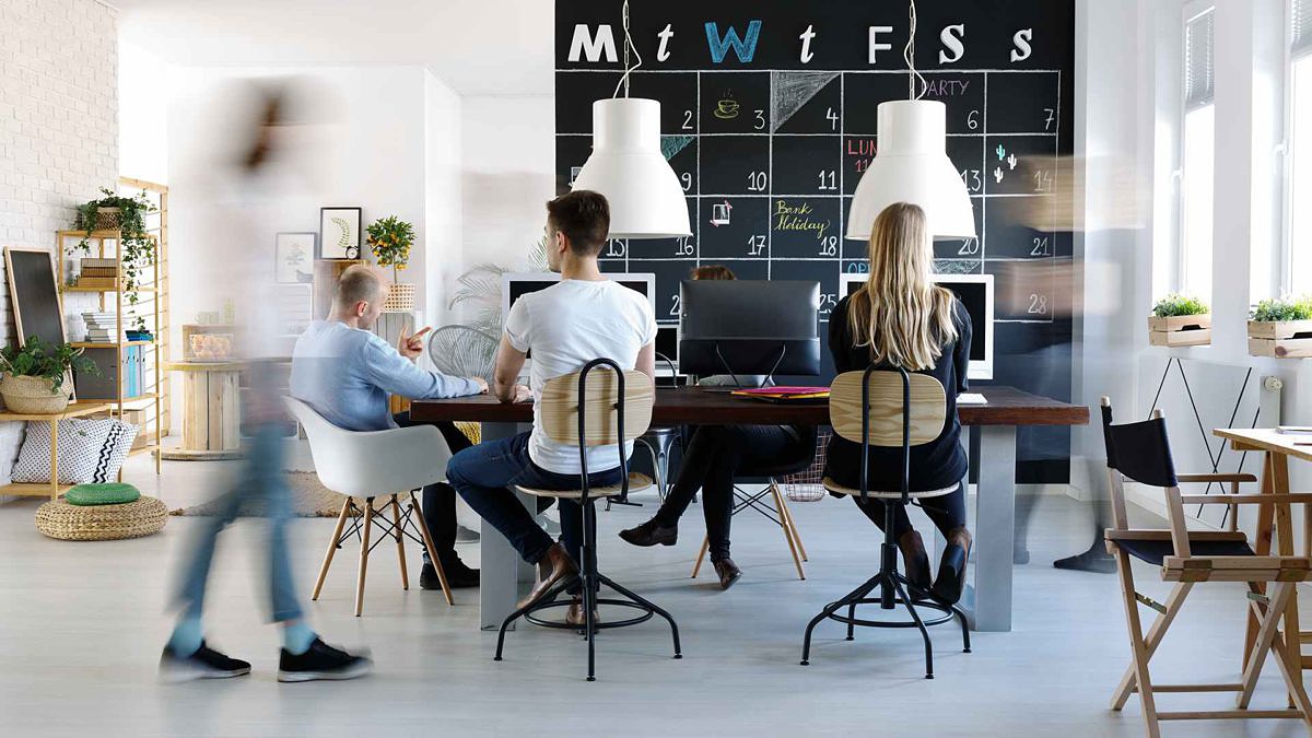 Sustainable human resources management moves your company forward.