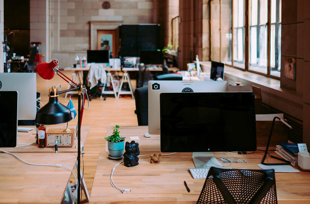Do full-service agencies need to find new ways of building collaborative relationships if they are to have a future?