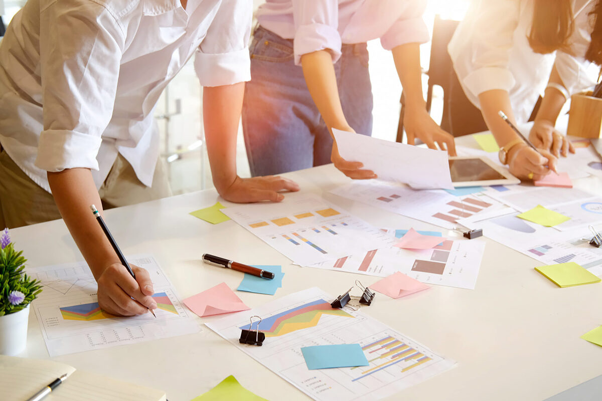 The OKR method creates meaningful links between strategic company goals and daily business. 