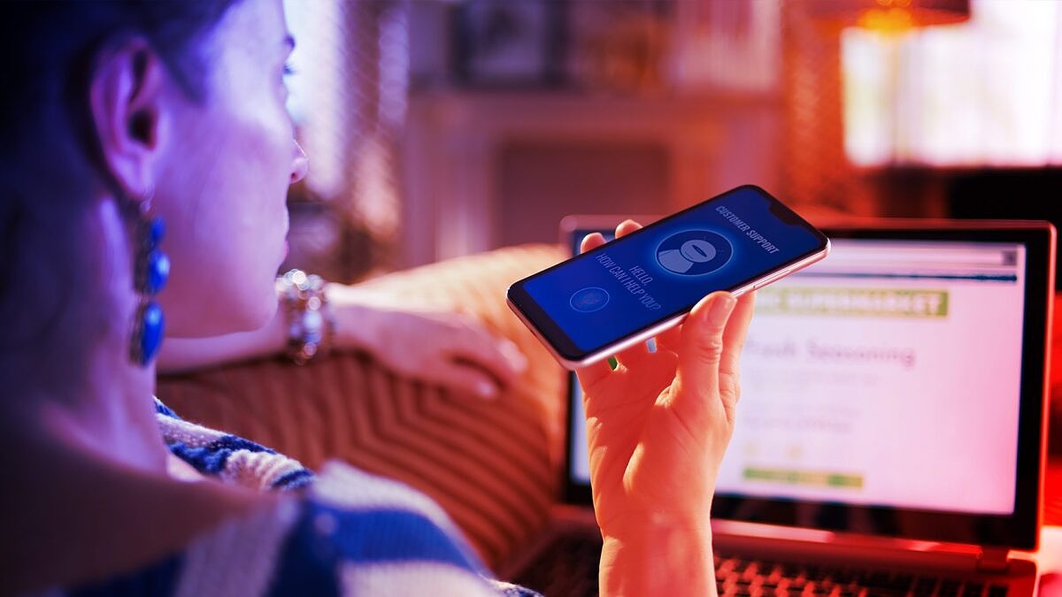 Conversational commerce is gaining ground in e-commerce.