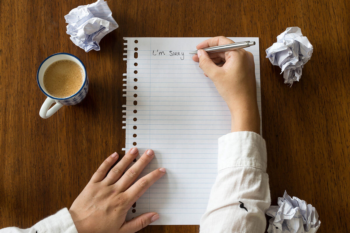 Finding the right way to apologize to customers isn't always easy. We have compiled some tips to help you.