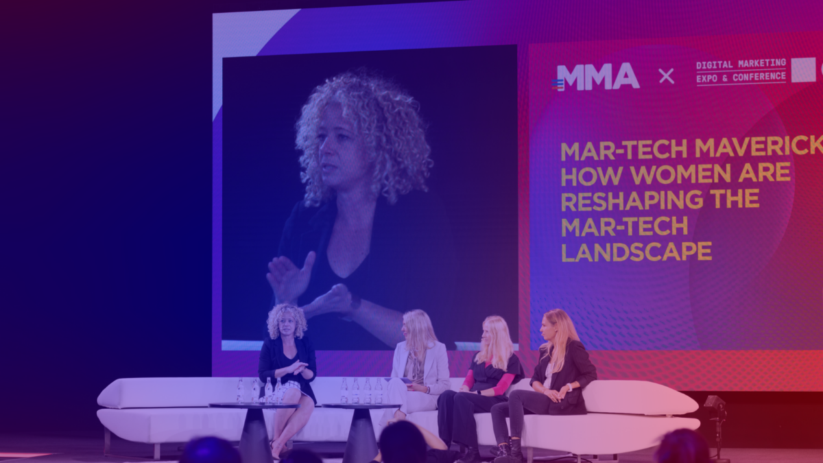 Vier Speakerinnen auf der Bühne der DMEXCO