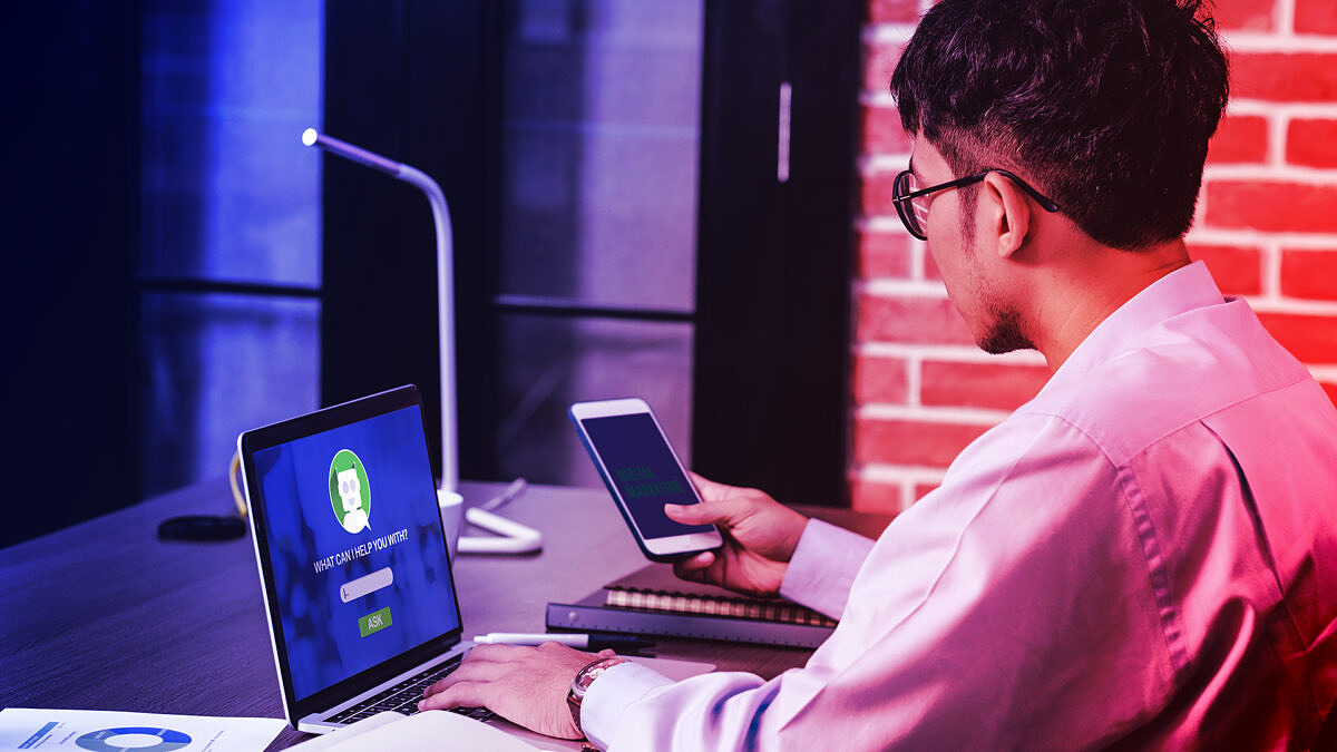 ChatGPT im E-Commerce? Wie die KI dir mit maßgeschneiderten Texten unter die Arme greifen kann.