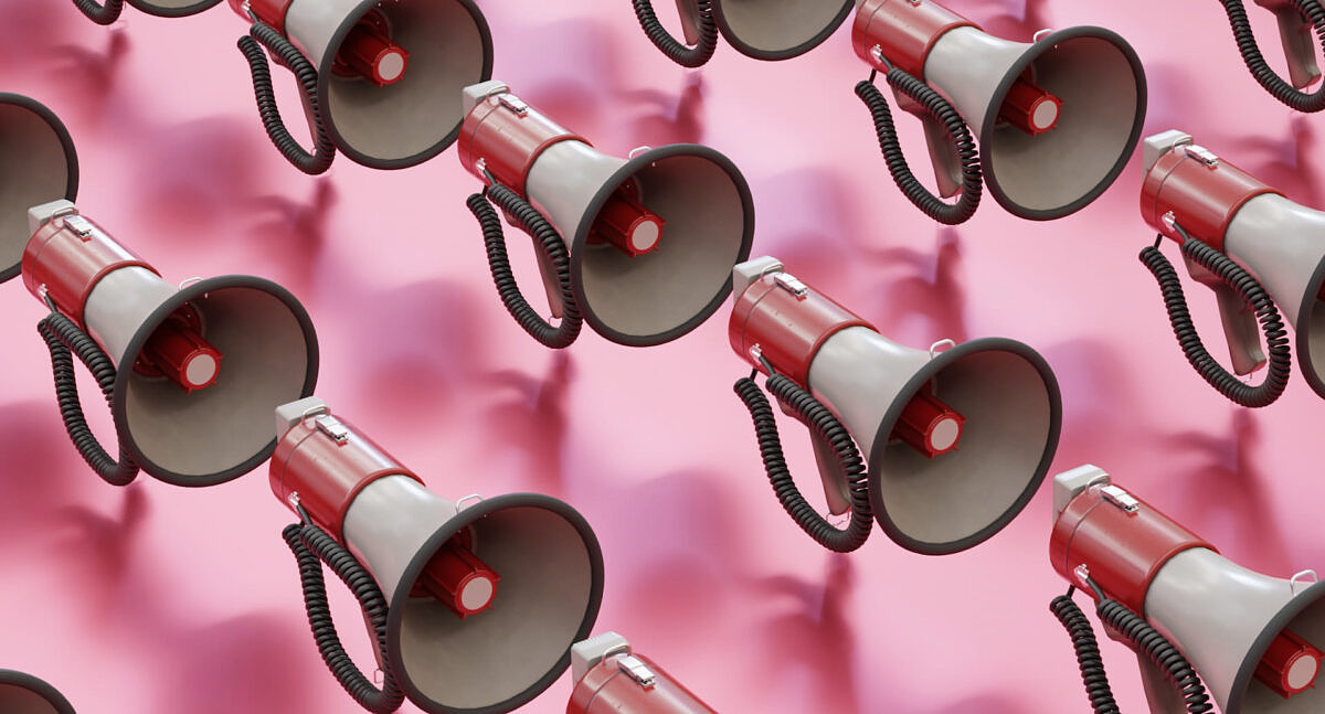 Akustische Informationen beeinflussen unseren Alltag – deswegen spielt die Audio UX eine wichtige Rolle im Branding.