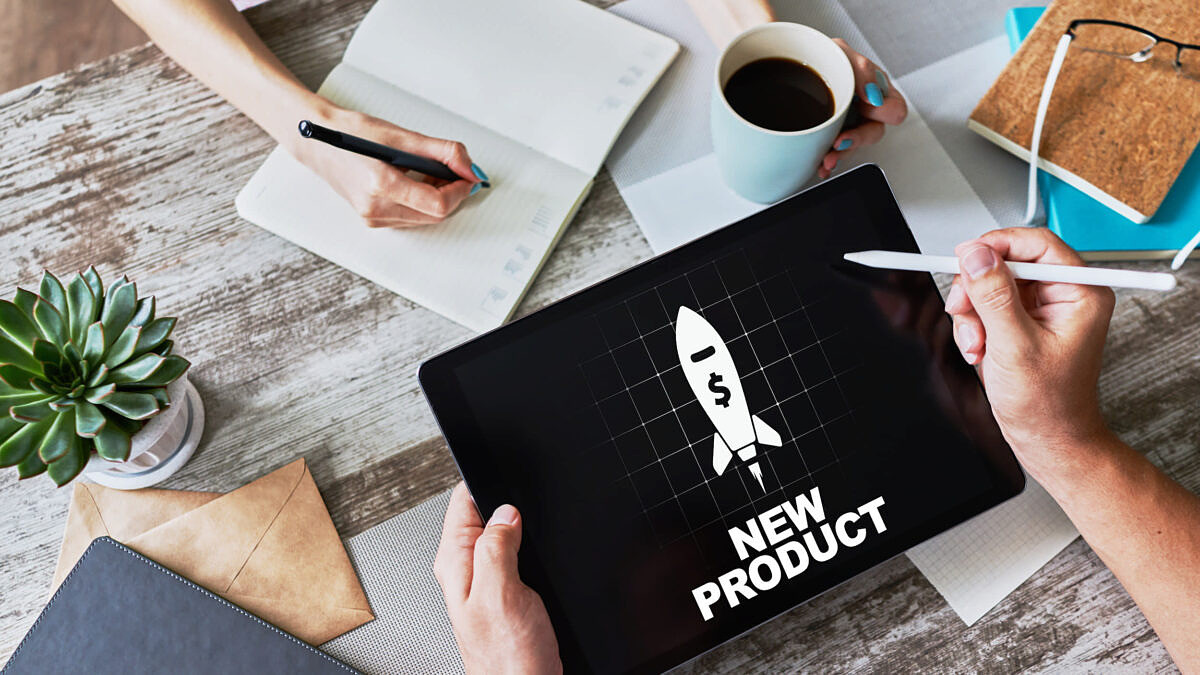 Launching a new product on the market is always a risk, but you can minimize it by implementing the lean startup method and developing a minimum viable product.