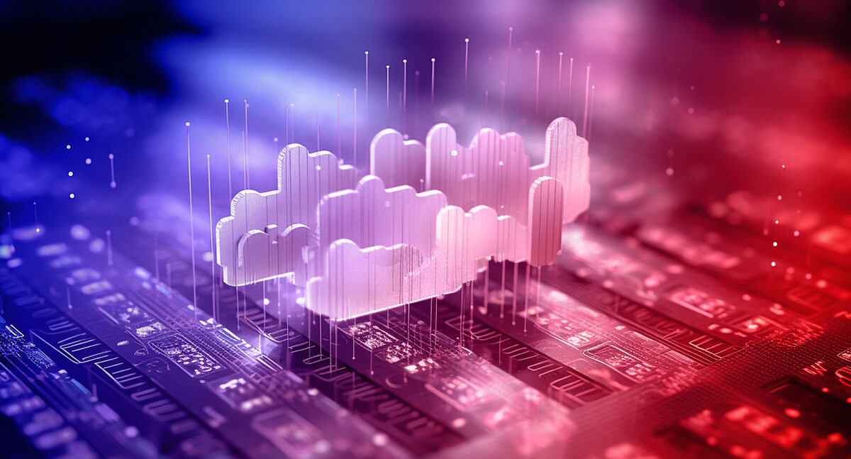 Datenvisualisierung: Über einer Platine schwebt eine Daten-Cloud.